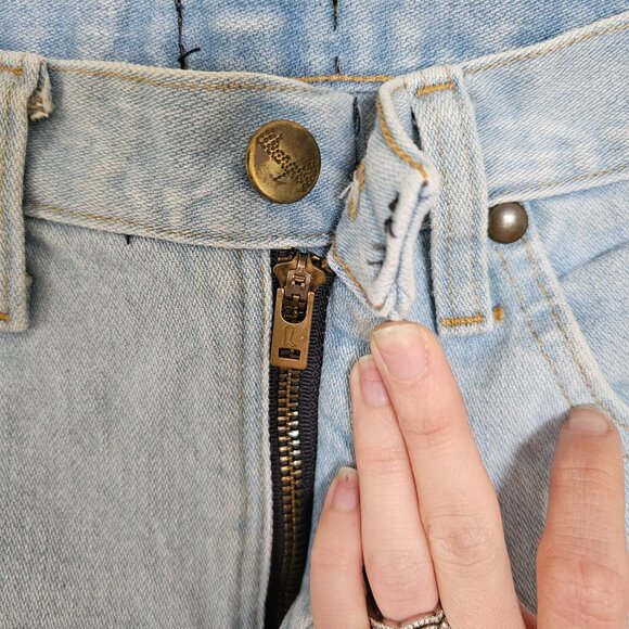 Wrangler 36MWZPD Cut Off Shorts - Light wash - 29 - Picture 7 of 10